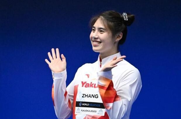 游泳世锦赛丨游泳——女子50米蝶泳：张雨霏获得银牌