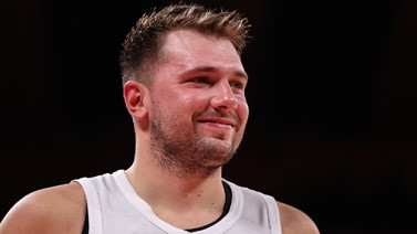 FIBA评选男篮世界杯30大球星 东契奇领衔李凯尔第27