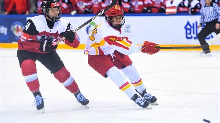 女子冰球世锦赛 中国队四连胜 提前锁定晋级顶级组资格