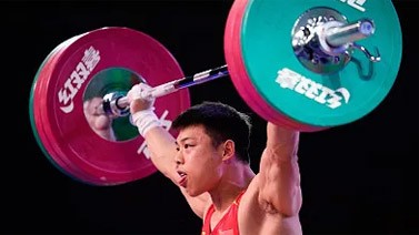 亚运赛场呈现世界级对决 中国举重迎来“淬火”时刻