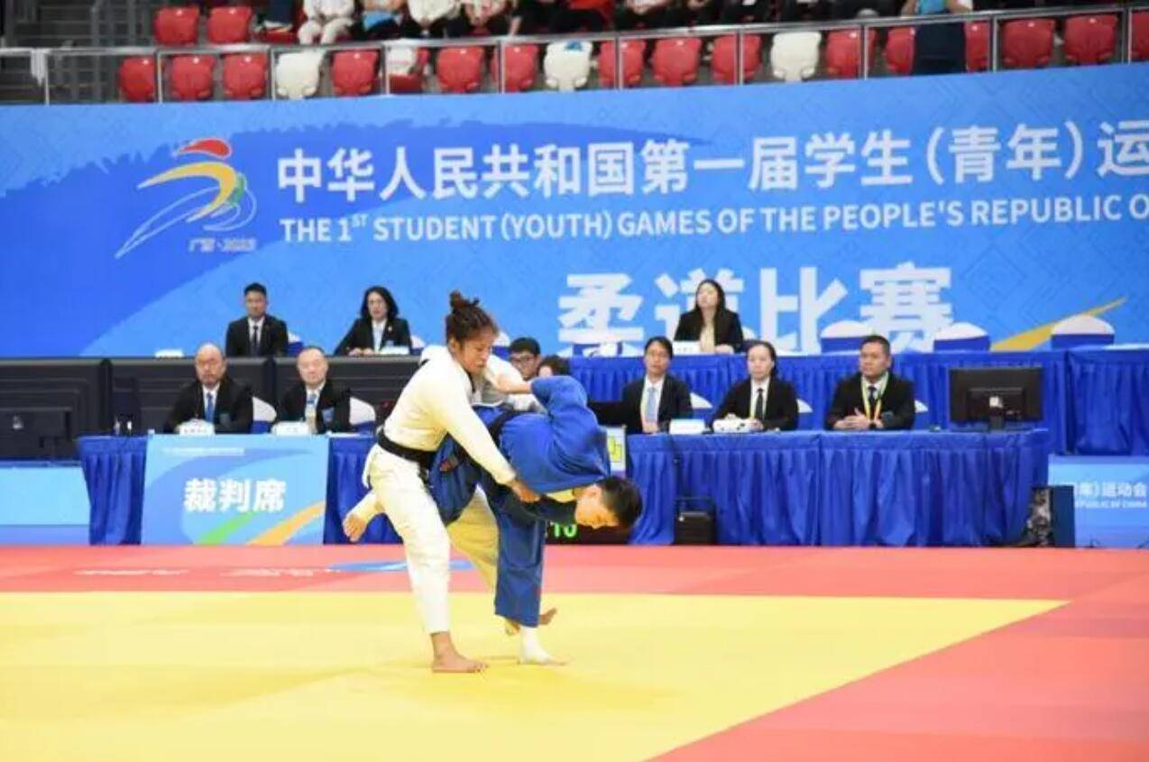 学青会柔道综合：青岛队和武汉队各取两金