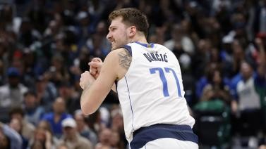 NBA-东契奇18+10+7独行侠力克公牛4连胜西部第一