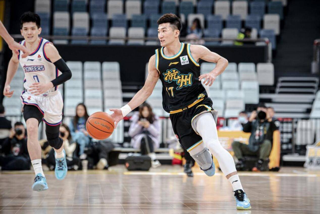 CBA综合 深圳赢下拉锯战 广厦轻取天津