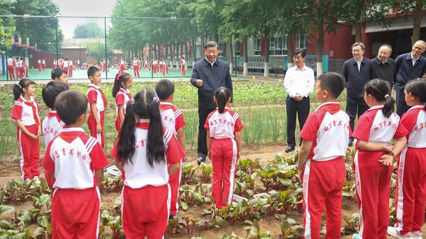 习近平向全国广大少年儿童祝贺“六一”国际儿童节快乐