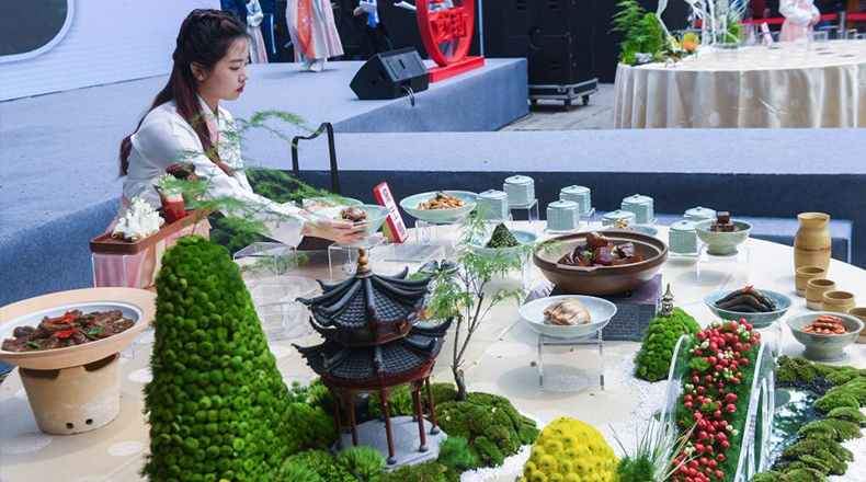 古镇发布地方特色菜肴 助力特色美食之旅