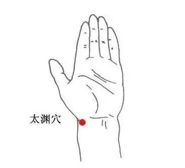 季节交替呼吸道疾病高发 揉按1个穴位防感冒