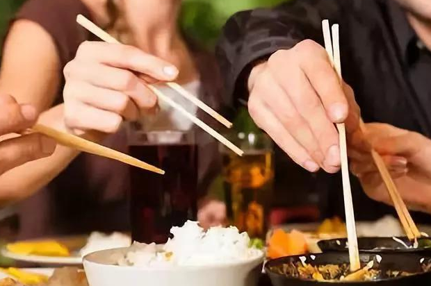 筷子会传染乙肝病毒吗？或可传染这3种疾病