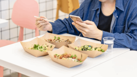 小心“电子榨菜”正在增加你的体重 危害你的胃