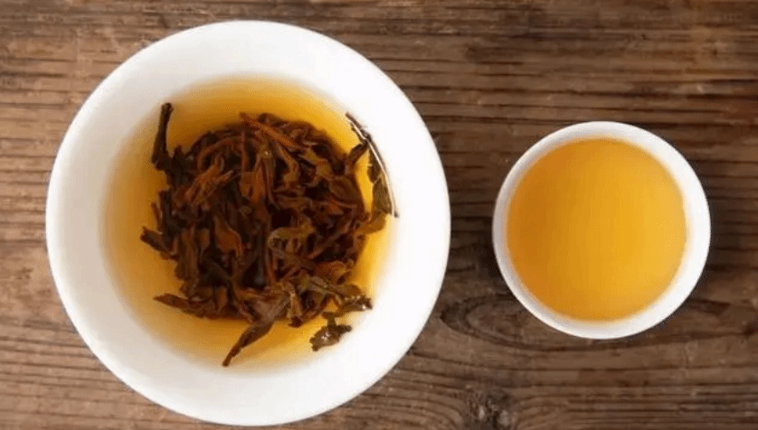 茶沫和茶膜需要撇掉吗？饮茶时没必要撇掉