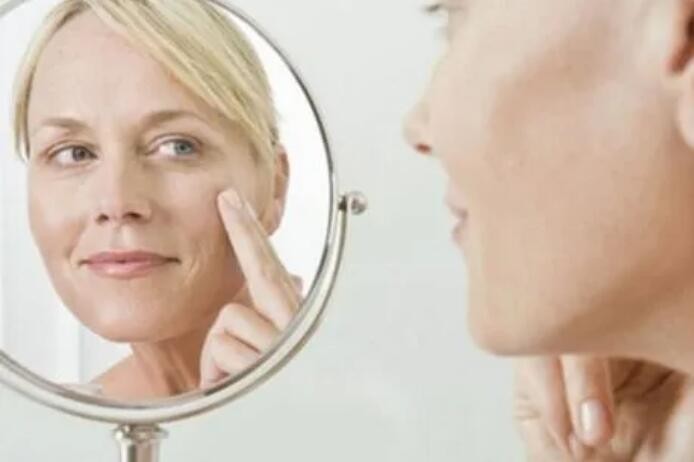女性皮肤衰老分为4个阶段？掌握抗衰老的2个重点