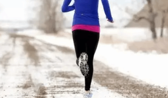 专业人士：冬季跑步“小白”可以尝试超慢跑