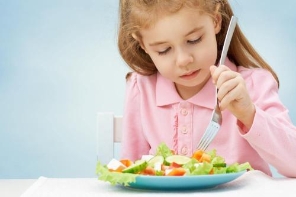孩子应如何健康饮食 哪些食物会影响孩子健康