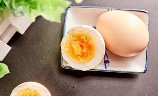 过多食用鸡蛋会导致老年人患上骨质疏松吗