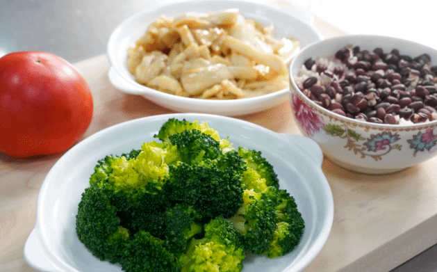 早餐也有最佳时间：提早1个小时 糖尿病风险大大降低