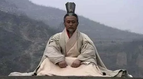 他教出的弟子都是旷世奇才 自己却从不出山
