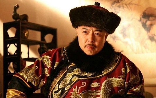 和乾隆合葬的妃子有几位 全是他生前非常喜欢的妃子
