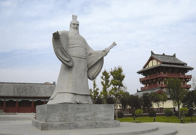 袁绍为抵抗黄巾借助曹操 曹操借此逐步控制兖州