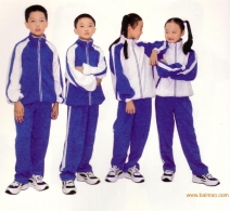 中国校服的文化：“丑”成一个样
