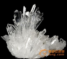 水晶头颅又出新状况了 居然还有这种妙用
