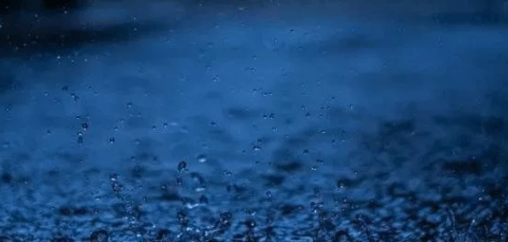 7首听雨诗词：人生就像一场雨时而淅沥时而滂沱