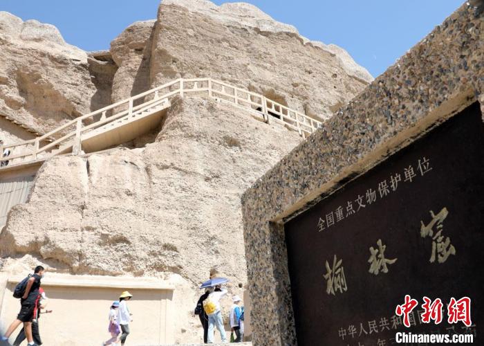 2021年8月初,酒泉市瓜州县境内的榆林窟一角。 魏建军 摄 2021年8月初,酒泉市瓜州县境内的榆林窟一角。 魏建军 摄