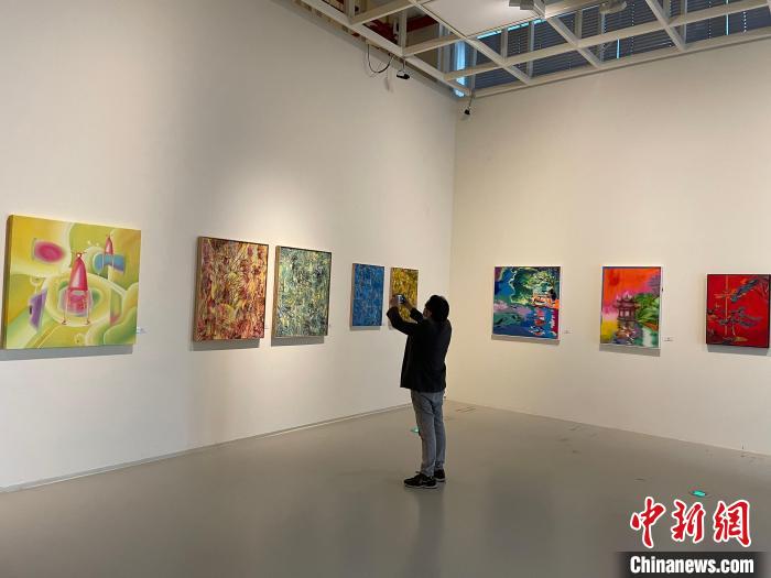 2022年上海青年艺术博览会开幕。 高志苗 摄 2022年上海青年艺术博览会开幕。 高志苗 摄