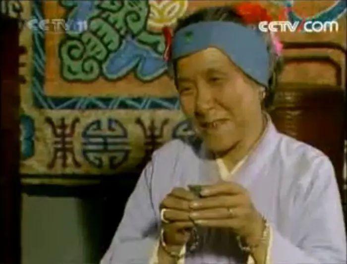 图片来源:87版《红楼梦》视频截图 图片来源:87版《红楼梦》视频截图