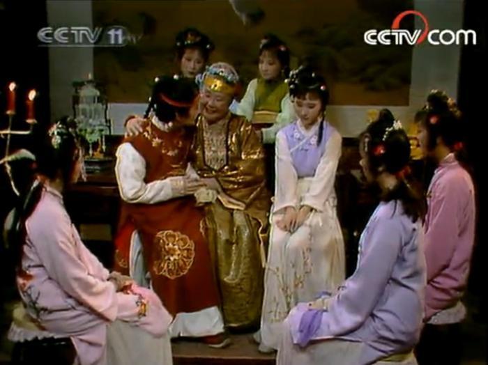 图片来源:87版《红楼梦》视频截图 图片来源:87版《红楼梦》视频截图