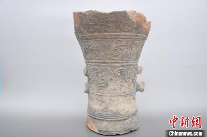 出土的元代仿铜礼器。　成都文物考古研究院供图