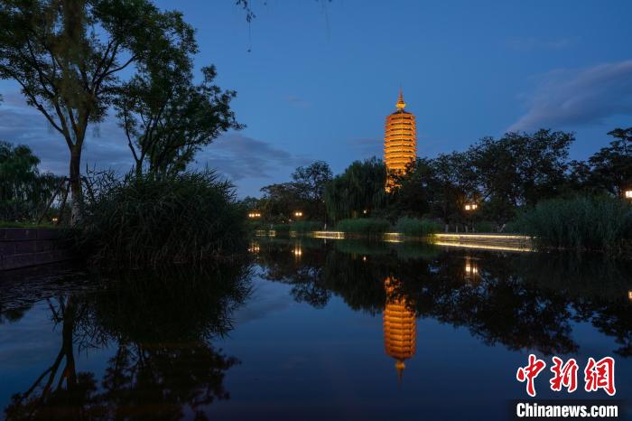 大运河北京段。图为燃灯塔。　<a target='_blank' href='/'>中新社</a>记者 盛佳鹏 摄