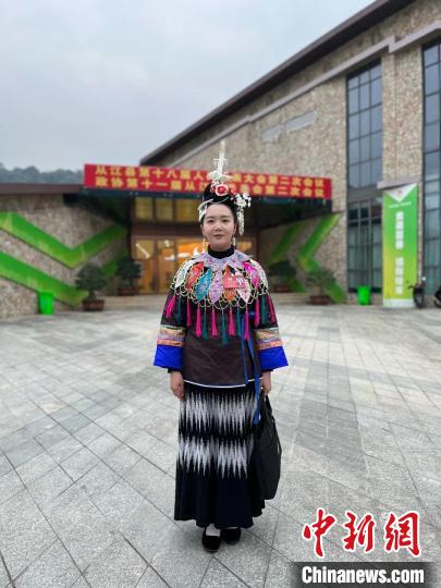 图为“90后”贵州省政协委员石贤。 受访者供图 图为“90后”贵州省政协委员石贤。 受访者供图