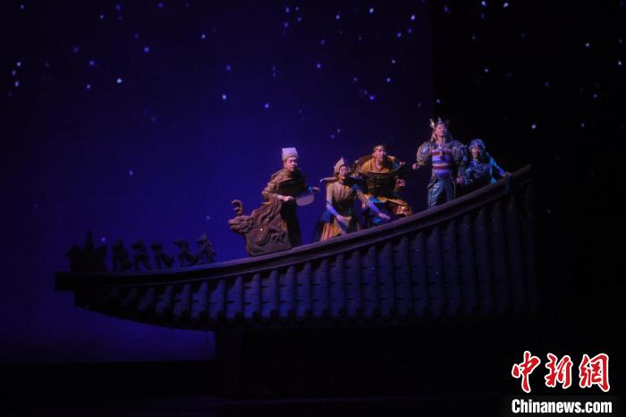音乐儿童剧《甪端》联排现场。 康玉湛 摄 音乐儿童剧《甪端》联排现场。 康玉湛 摄