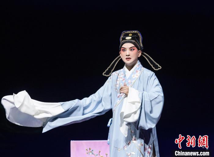 全本55出《牡丹亭》剧照 上海昆剧团供图 全本55出《牡丹亭》剧照 上海昆剧团供图