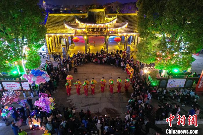 国家级非遗颍上花鼓灯:淮河畔的“东方芭蕾”