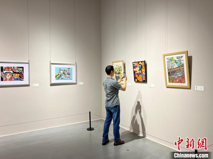 少年儿童笔绘城市发展与憧憬600件作品亮相重庆美术馆