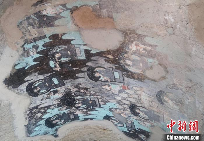 克孜尔石窟内残存的壁画。　石双 摄