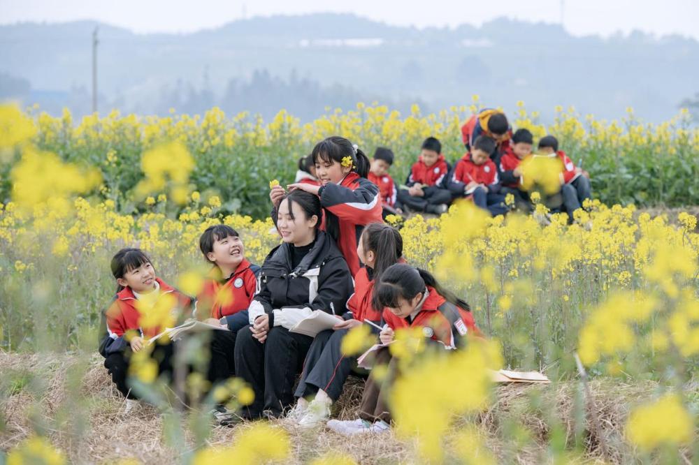 说明: http://education.news.cn/20240513/e59b7b4c1e5e4da99c21875d36d9387f/20240513e59b7b4c1e5e4da99c21875d36d9387f_202405131c46decf273b45bfbecc6ec471d705ba.jpeg