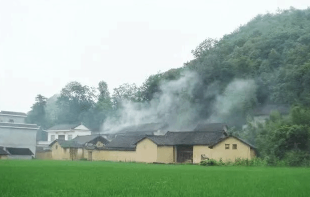 梦里故乡：乡愁是有根的 在村庄的炊烟里