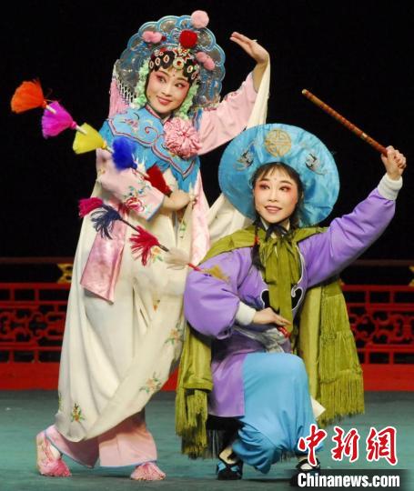 寿宁北路戏《小放牛》选段。 小君 摄 寿宁北路戏《小放牛》选段。 小君 摄