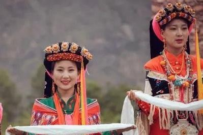 以情歌闻名的康定 有着怎样溜溜的故事