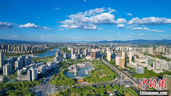 金华市金东区城市景观。 缪小芬 摄 金华市金东区城市景观。 缪小芬 摄