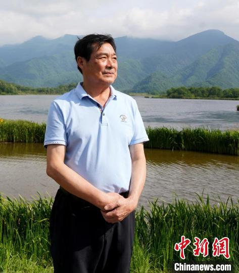 章敦华游记散文集《行走的风》出版发行