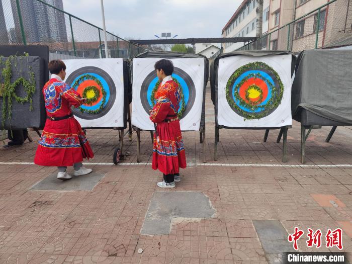 山西大学射艺传承基地是山西省首个射艺传承基地。 郭芃成 摄 山西大学射艺传承基地是山西省首个射艺传承基地。 郭芃成 摄