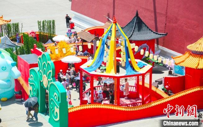 线上线下多彩活动助力“陪伴型”六一