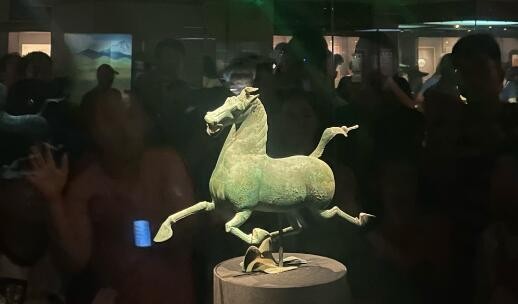 【简牍中国】文创助力甘肃“博物馆热” 十万“绿马”奔向千家万户
