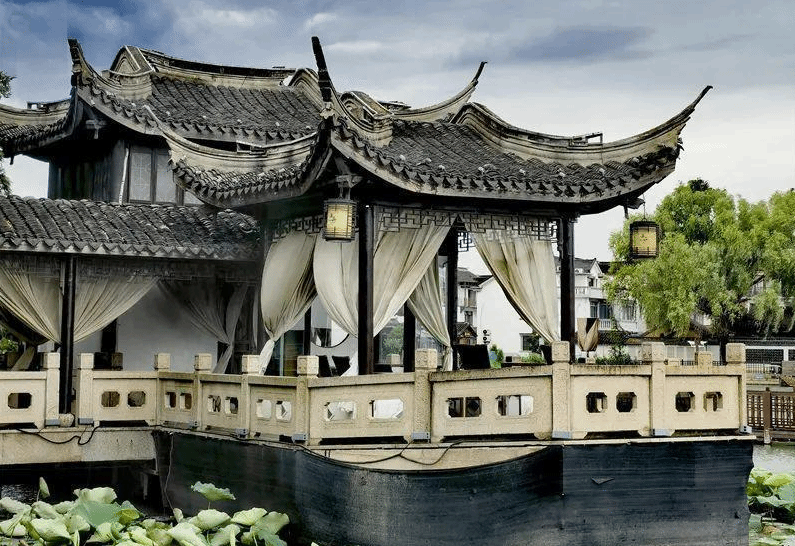 走进沉浸式文旅新场景：拓展体验空间 挖掘消费潜力