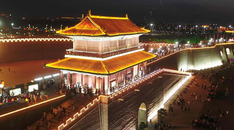 河北正定：古城夜色美