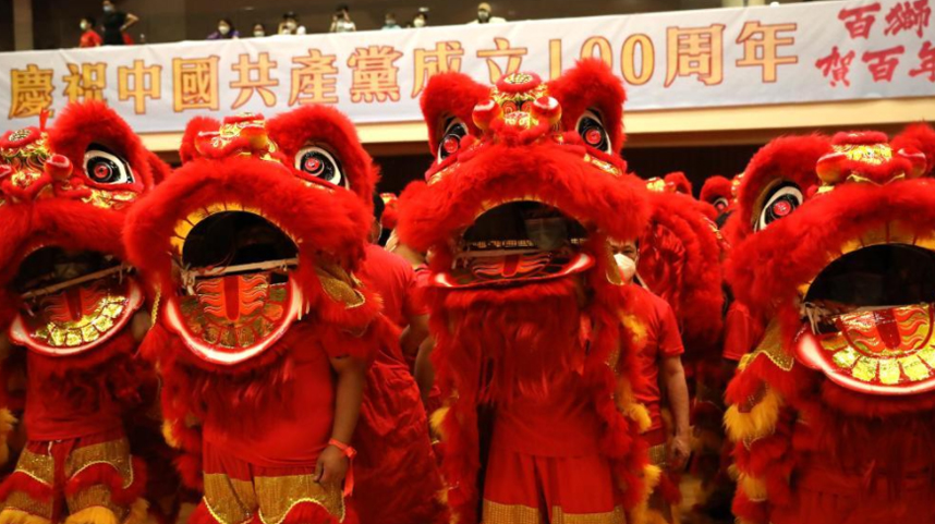 香港举办“百狮贺百年”活动