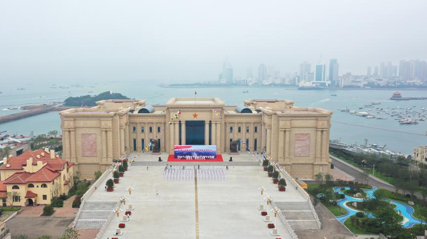 中国人民解放军海军博物馆在青岛开馆