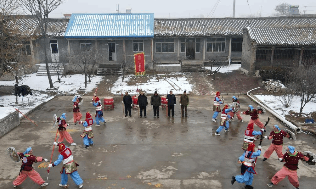 寒冬“打藤牌” 习练古阵法